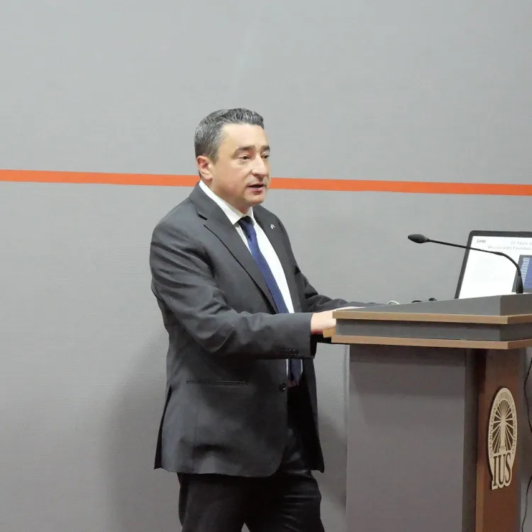 Empowering Future Leaders: Microcredit Foundation Lider Engages FBA Students on Sustainable Management and Innovation